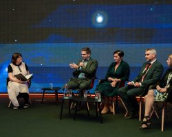 oslava v Planetariu